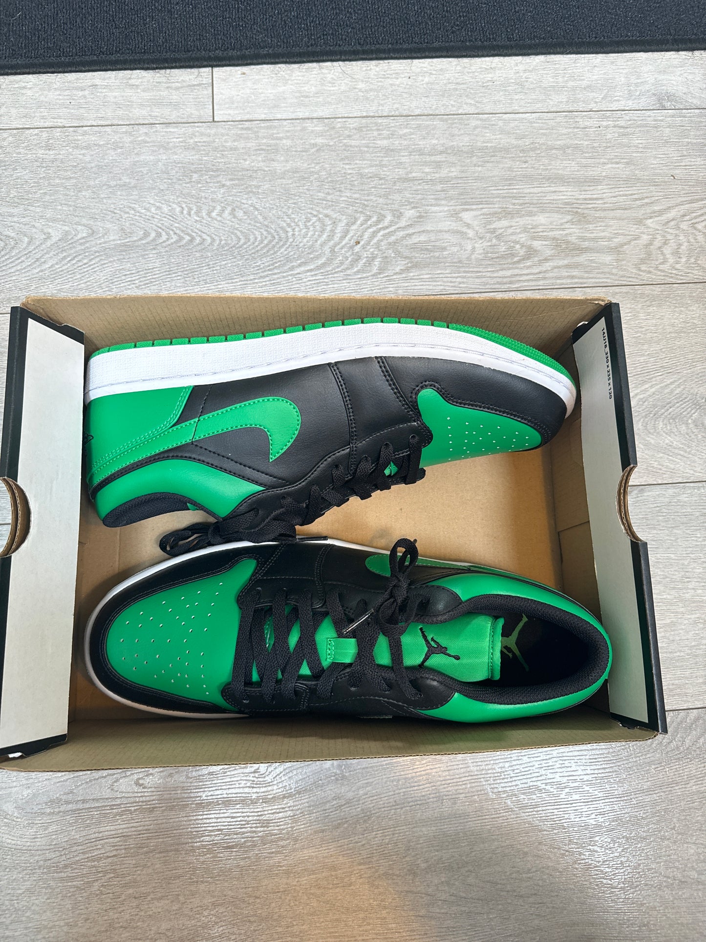 Air Jordan 1 Low Lucky Green - Brand New
